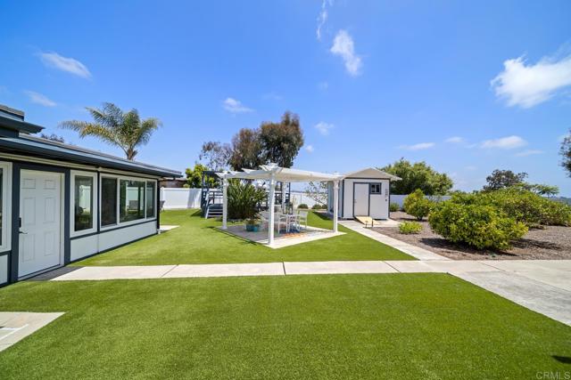 3923 San Pablo Avenue, Oceanside CA: https://media.crmls.org/mediaz/b2def81b-be98-4352-b9ff-a1cb7cf33e3a.jpg