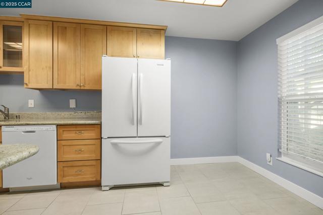651 Moraga Rd, Moraga CA: https://media.crmls.org/mediaz/b2df21d0-03a1-4ca2-ace5-9d70878862d3.jpg