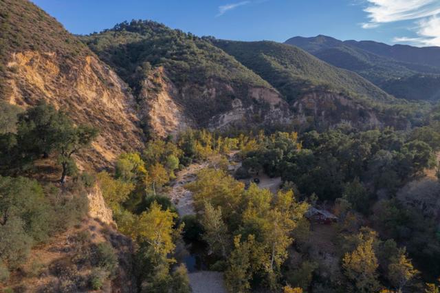 47275 Arroyo Seco Road, Greenfield CA: https://media.crmls.org/mediaz/b2df2992-7630-44b2-99c2-5eb0d472676b.jpg