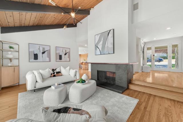 1405 Cedar Place, Los Altos CA: https://media.crmls.org/mediaz/b2dfccb1-6d7d-448e-82c7-5f7457390691.jpg