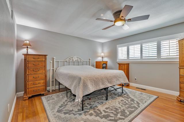 2701 Warwick Lane, Modesto CA: https://media.crmls.org/mediaz/b2e03b1a-fa52-497f-94fa-f04473e8950f.jpg