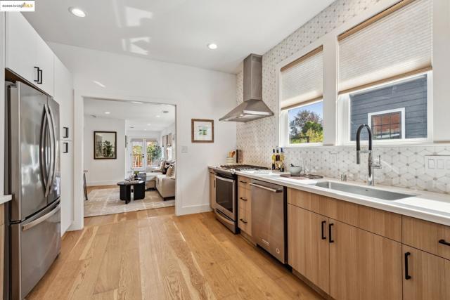 Image 13 of 59 For 934 Apgar St