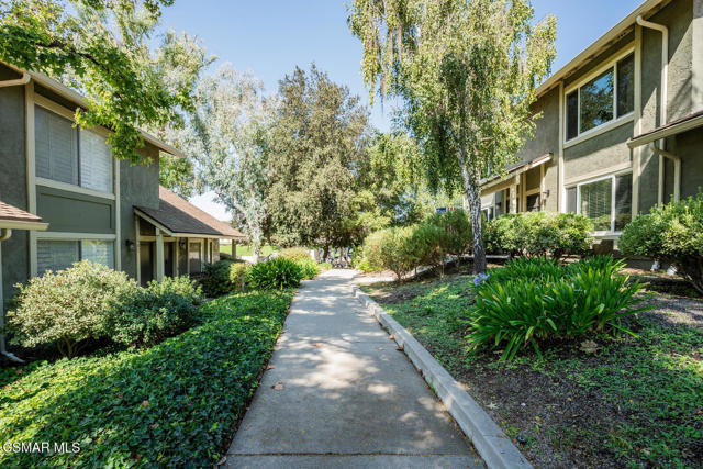 579 Rio Grande Circle, Thousand Oaks CA: https://media.crmls.org/mediaz/b2e157a6-b315-434c-bdaa-1761d1b6635b.jpg