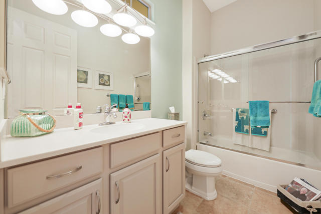 81025 Avenida Lorena, Indio CA: https://media.crmls.org/mediaz/b2e1e3e8-3ba1-4bbe-bc2f-00679ebdf851.jpg