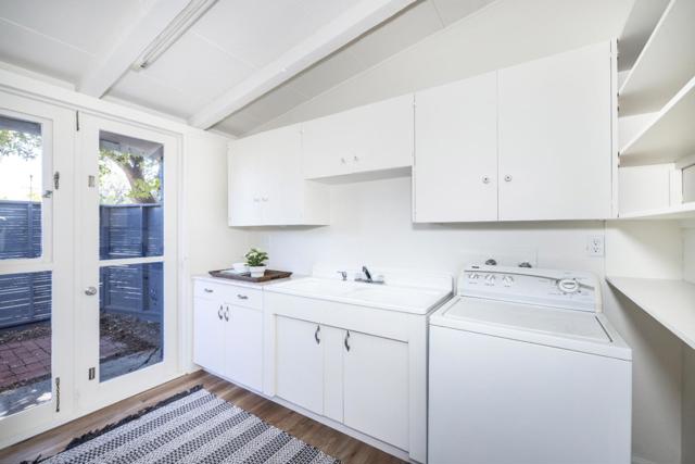 575 E Meadow Drive, Palo Alto CA: https://media.crmls.org/mediaz/b2e2093b-7371-4e3d-9344-7e8a76ead985.jpg