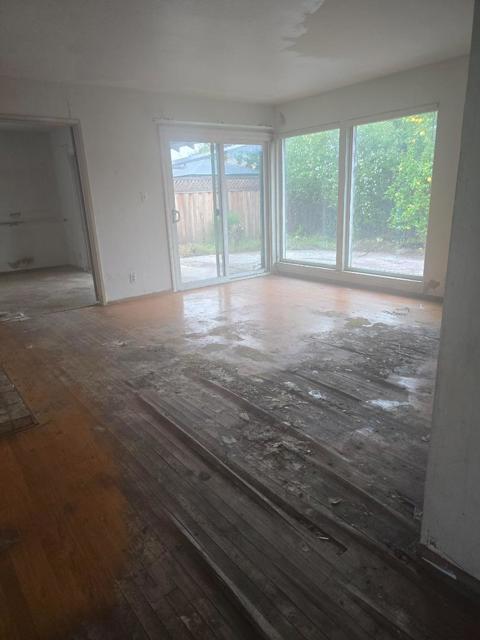 1355 Buchanan Drive, Santa Clara CA: https://media.crmls.org/mediaz/b2e24081-50d6-46cc-805a-9473fa894066.jpg