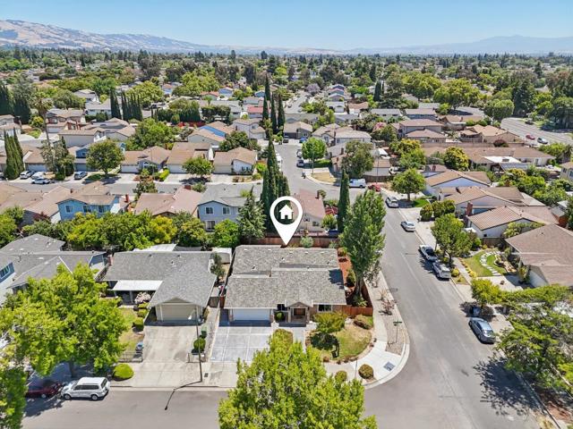 2820 Donizetti Court, San Jose CA: https://media.crmls.org/mediaz/b2e40cf9-65df-4b1e-80c5-1709871539ba.jpg