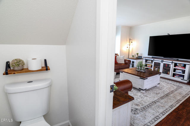 1501 Raccoon Court, Ventura CA: https://media.crmls.org/mediaz/b2e496c8-cc49-4885-ba91-52f7419a05dc.jpg