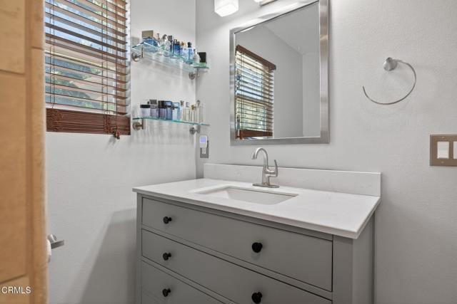 Detail Gallery Image 16 of 52 For 98 Mountain View St, Oak View,  CA 93022 - 4 Beds | 2 Baths