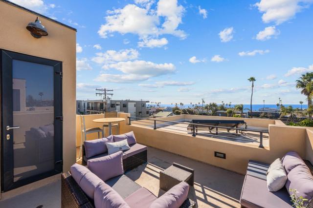 Detail Gallery Image 12 of 43 For 907 S Tremont St, Oceanside,  CA 92054 - 3 Beds | 3/1 Baths