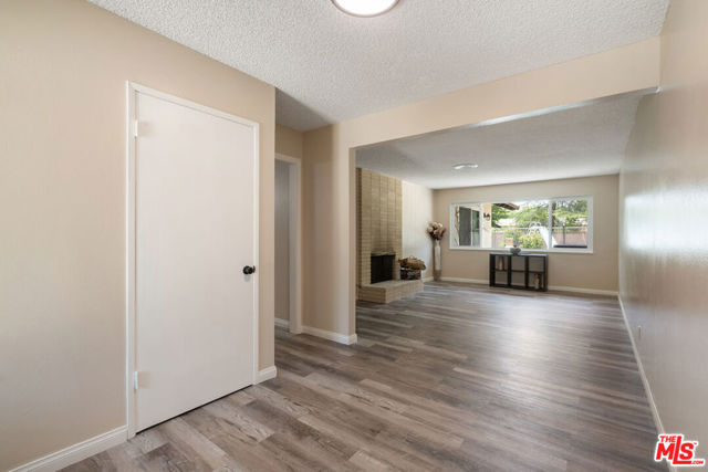 43818 Halcom Avenue, Lancaster CA: https://media.crmls.org/mediaz/b2e58361-b2f9-4771-832b-99a7174d6677.jpg