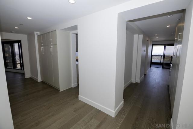 100 Harbor Drive, San Diego CA: https://media.crmls.org/mediaz/b2e5c29e-0116-4a36-bba7-fbeef58e245d.jpg