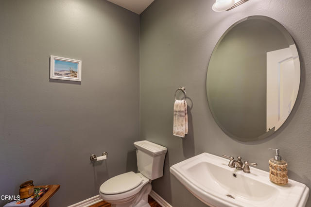 Detail Gallery Image 15 of 31 For 8228 Silver Cir, Ventura,  CA 93004 - 3 Beds | 2/1 Baths