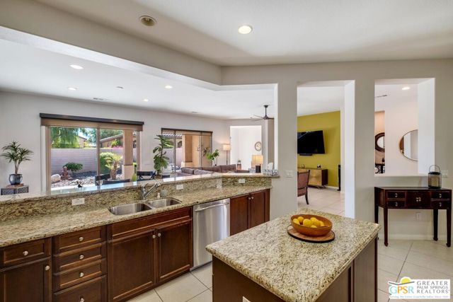 81091 Avenida Colonias, Indio CA: https://media.crmls.org/mediaz/b2e65ec4-05fd-4ee5-94aa-bba315b65bf6.jpg