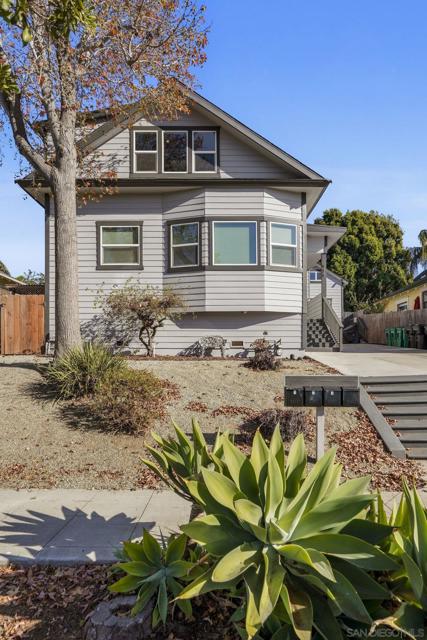 931 21st, San Diego CA: https://media.crmls.org/mediaz/b2e6a0aa-df97-467c-9753-17cbfa4bc56a.jpg