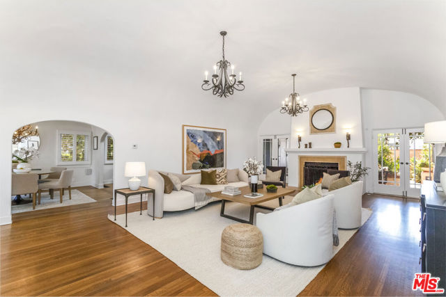 755 S Highland Avenue, Los Angeles CA: https://media.crmls.org/mediaz/b2e92dea-a912-426c-bdff-818f3b09d6da.jpg