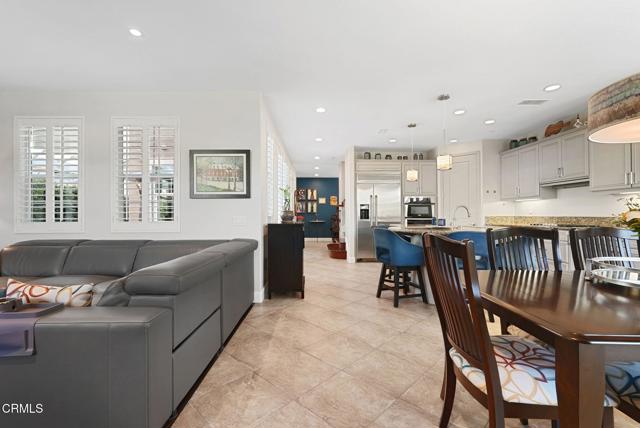 Detail Gallery Image 8 of 64 For 1424 Donegal Way, Oxnard,  CA 93035 - 5 Beds | 3 Baths