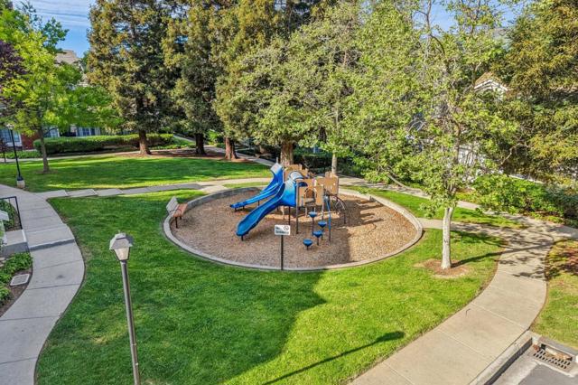 2890 Buena Crest Court, San Jose CA: https://media.crmls.org/mediaz/b2e9ea99-67e7-4045-80e7-044dcb6133fa.jpg