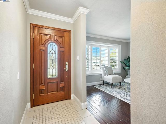5426 Borgia Rd, Fremont CA: https://media.crmls.org/mediaz/b2e9ffdc-f8c2-4244-9f53-64b7ec71407e.jpg