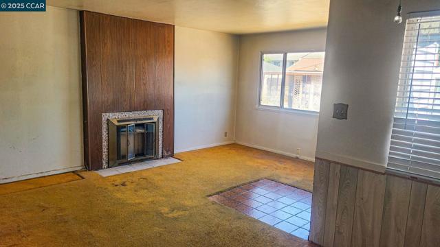 4370 Wesley Way, El Sobrante CA: https://media.crmls.org/mediaz/b2eb14e4-affe-4b24-ae4c-747e0998cc9f.jpg