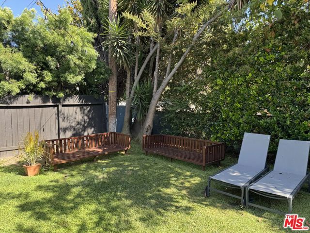 848 S Curson Avenue, Los Angeles CA: https://media.crmls.org/mediaz/b2eb4488-9fd1-4dec-9023-46f9517ea02c.jpg