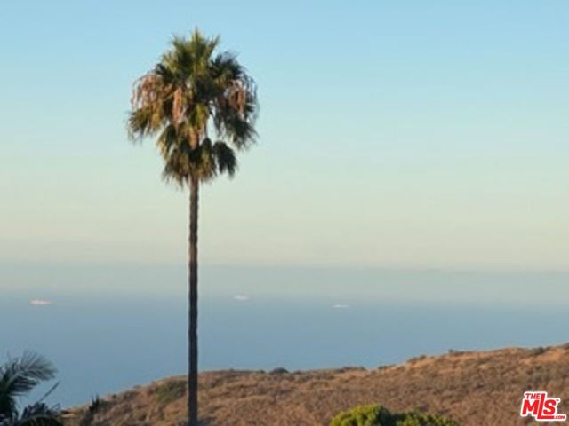 Drew Fenton | 16810 Glynn Drive Pacific Palisades CA | MLS: 7437023 Drew Fenton | 16810 Glynn Drive Pacific Palisades CA | MLS: 7437023