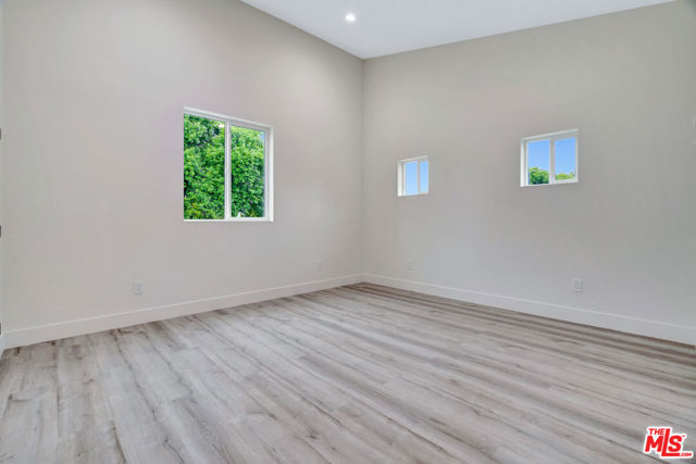 19513 Cantara Street, Reseda CA: https://media.crmls.org/mediaz/b2ec2fe0-d348-48be-8ef6-11c0f1a3bd3d.jpg