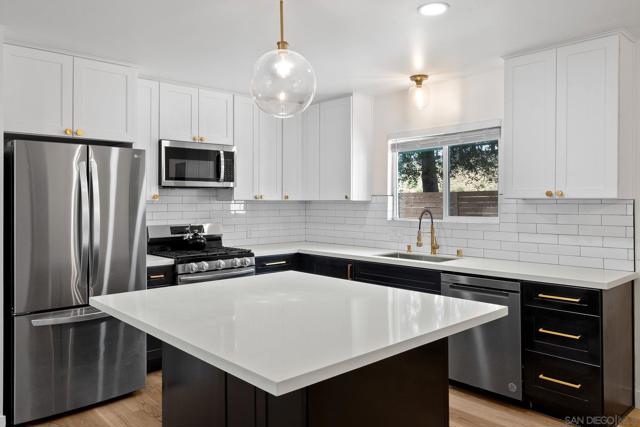 12244 Lakeshore Drive, Lakeside CA: https://media.crmls.org/mediaz/b2ec5fd3-c04d-4995-9641-7de497b8b112.jpg