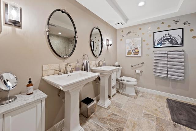 141 Camino Arroyo N, Palm Desert CA: https://media.crmls.org/mediaz/b2ed4fd2-6a4a-47cc-8eb6-304352652305.jpg