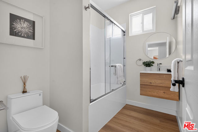1308 West 53rd Street photo 16