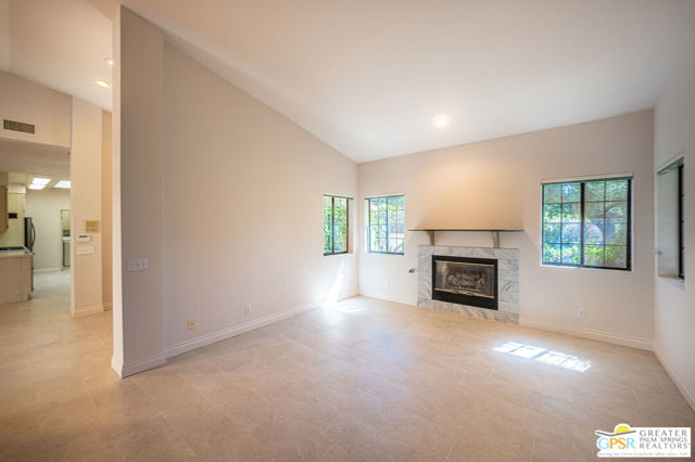 Image 13 of 47 For 1399 Via Donna