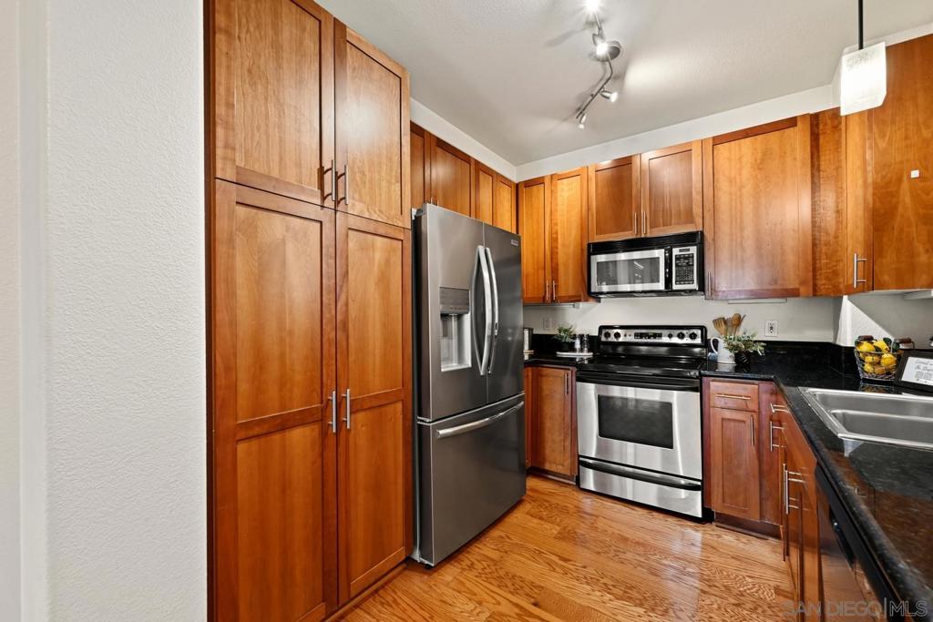 330 J St. - photo 8