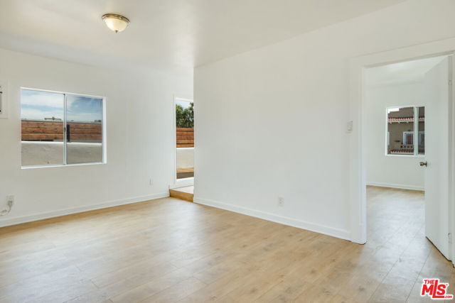 1827 W 24th Street, Los Angeles CA: https://media.crmls.org/mediaz/b2efe30b-d8d1-4c3d-8f1f-0273e2dd2dea.jpg