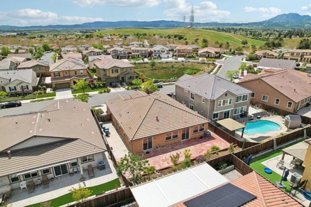 5476 Pinnacle View Way, Antioch CA: https://media.crmls.org/mediaz/b2efed24-73c9-4680-b262-5da3036b8be3.jpg