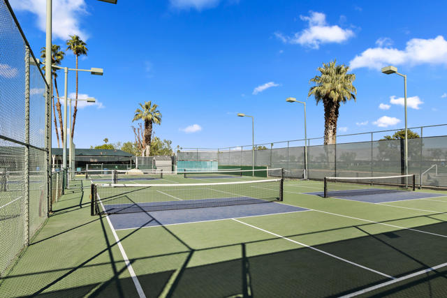 73363 Desert Greens Dr N, Palm Desert CA: https://media.crmls.org/mediaz/b2f00745-6523-41aa-bbe7-1349d867689c.jpg