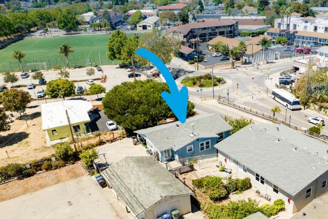 102 W Cliff Drive, Santa Cruz CA: https://media.crmls.org/mediaz/b2f060b7-8fb0-4c1e-970d-fae019d43e25.jpg