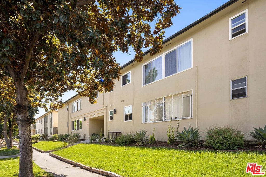Multifamily at 4646 Coliseum Street