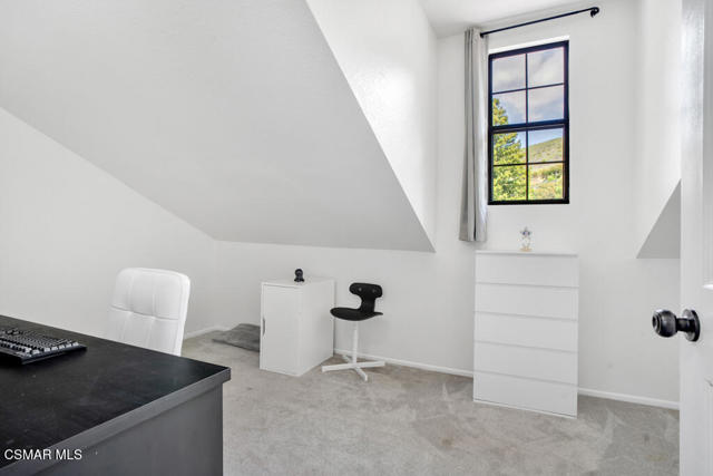 6057 Rainbow Hill Road, Agoura Hills CA: https://media.crmls.org/mediaz/b2f1a7f4-db8b-4211-9f6d-4fc86f6c329f.jpg