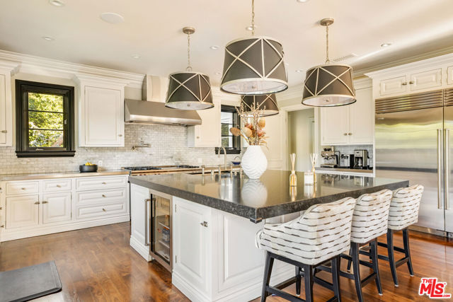 Drew Fenton | 10847 Bellagio Road Los Angeles CA | MLS: 7449719 Drew Fenton | 10847 Bellagio Road Los Angeles CA | MLS: 7449719