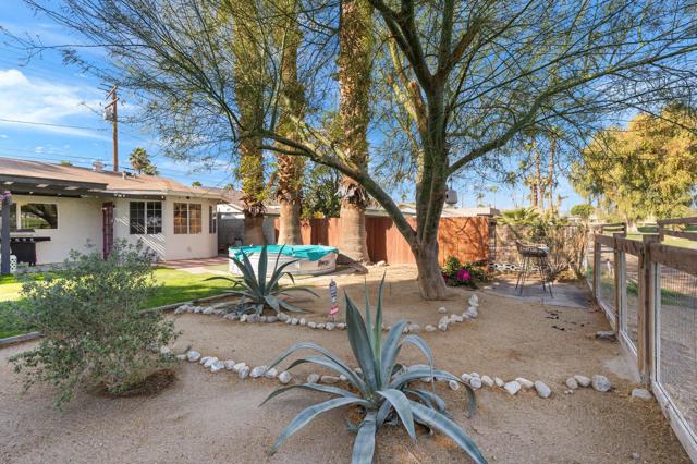 77590 California Drive, Palm Desert CA: https://media.crmls.org/mediaz/b2f1fa6d-90eb-40b8-971d-36d4a0fc1698.jpg