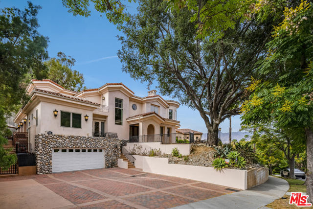 868 Braewood Court, South Pasadena CA: https://media.crmls.org/mediaz/b2f2ac8e-f659-42d8-8a88-25cd7b22ea64.jpg