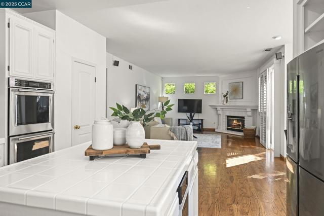 125 Coriander Ct, San Ramon CA: https://media.crmls.org/mediaz/b2f3aa1c-ac5d-49d9-83a6-961b6b9b6f97.jpg