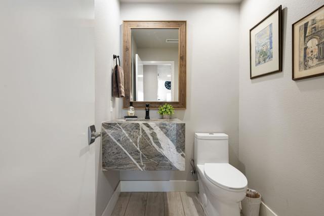 172 Torrey Pine Drive, Palm Desert CA: https://media.crmls.org/mediaz/b2f3eb16-804e-4670-ba19-facfcff40da9.jpg