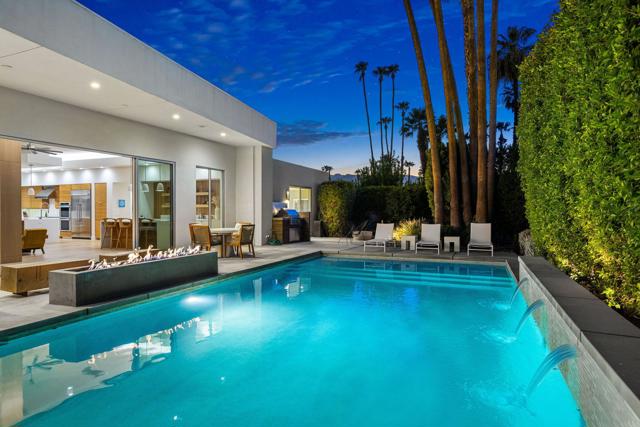 75690 Fairway Drive, Indian Wells CA: https://media.crmls.org/mediaz/b2f42718-b455-475c-80cf-d57709ec6ab1.jpg