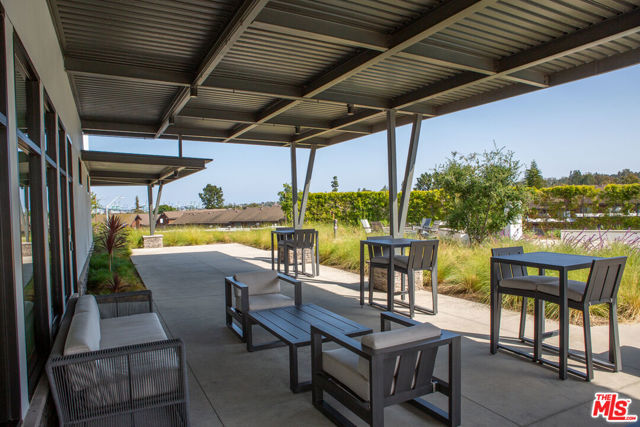 1483 W Vista Way, San Pedro CA: https://media.crmls.org/mediaz/b2f4dc92-ac68-4ad5-88a8-f904287feded.jpg
