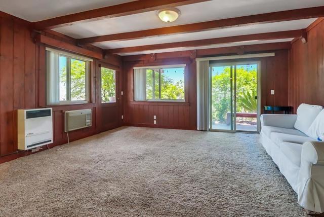 255 Highline Trl, El Cajon CA: https://media.crmls.org/mediaz/b2f4e09c-49a2-4454-93f9-f89a0bf8bb73.jpg