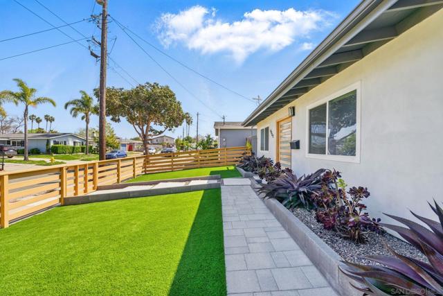 4862 Kesling Ct, San Diego CA: https://media.crmls.org/mediaz/b2f5405f-3f1f-4f09-8547-4c1a53184a7a.jpg