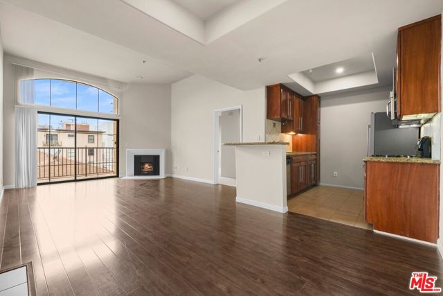 10275 Missouri Avenue, Los Angeles CA: https://media.crmls.org/mediaz/b2f54352-9022-4462-b3da-bb9cac062830.jpg