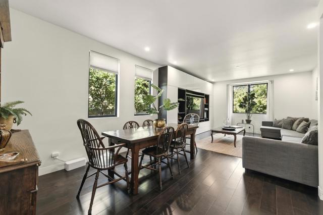 543 8th Avenue, Menlo Park CA: https://media.crmls.org/mediaz/b2f5543c-b329-4dbf-98da-91a90c232458.jpg