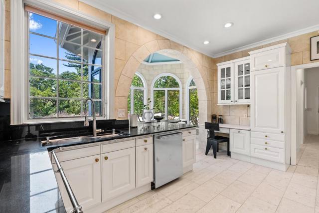 1142 Moore Road, Woodside CA: https://media.crmls.org/mediaz/b2f5d654-99ee-480b-b038-560255ad412b.jpg